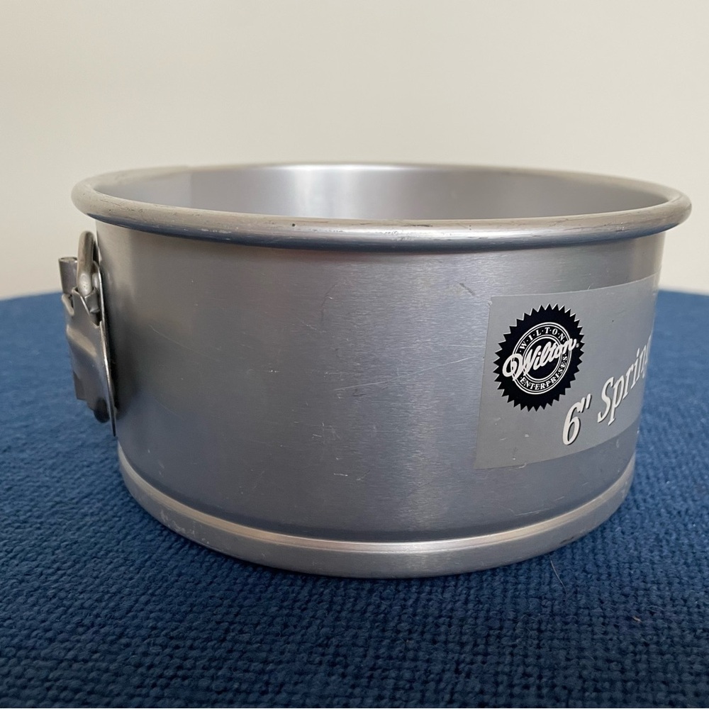 Wilton Springform Pan - Picture 6 of 7